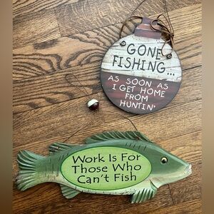 Set of 2 Wood Fishing Signs Hanging Decor Fish and Bobber